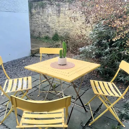 Daffodil House - *